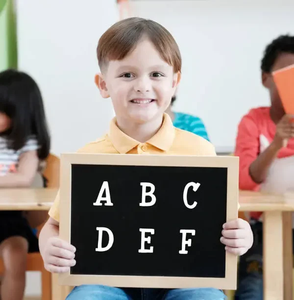 آموزش زبان از طریق بازی برای کودکان