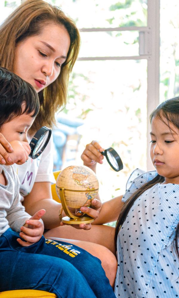 برنامه‌های آموزشی هفتگی و ماهانه برای کودکان