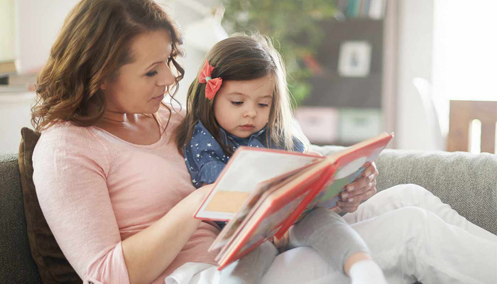 داستانخوانی و نمایشنامهخوانی برای کودکان