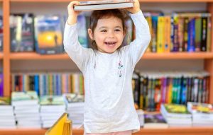 داستانخوانی و نمایشنامهخوانی برای کودکان